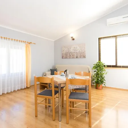 Paradiso Apartament *