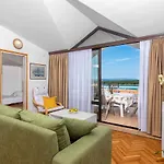 Paradiso Apartman *