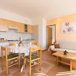 Apartman Paradiso *