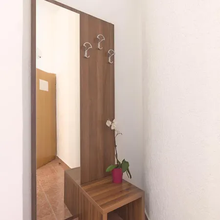 Apartment Paradiso