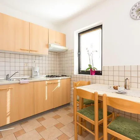 Apartment Paradiso