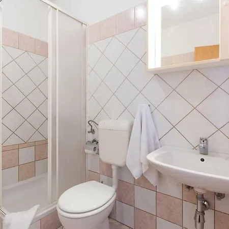 Apartment Paradiso *